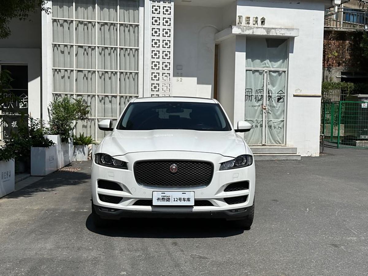 捷豹 F-PACE  2016款 2.0T 兩驅(qū)都市尊享版圖片