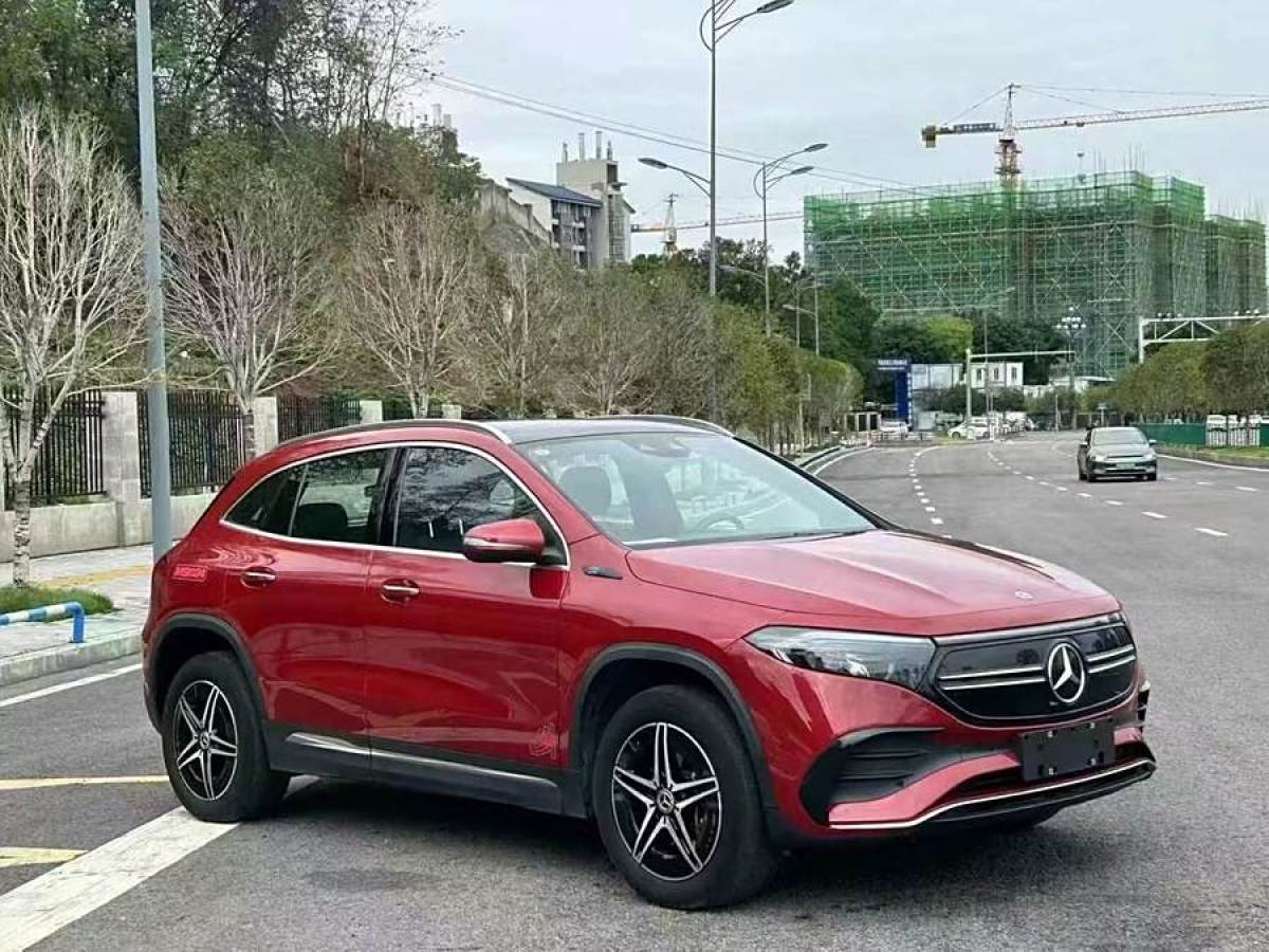 奔馳 奔馳EQA  2022款 EQA 300 4MATIC 首發(fā)特別版圖片