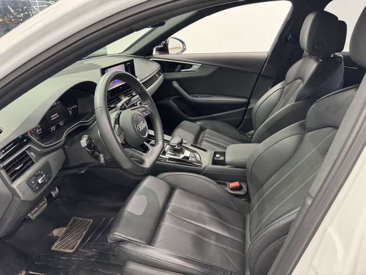 奧迪 奧迪A4L  2023款 40 TFSI 豪華動感型圖片
