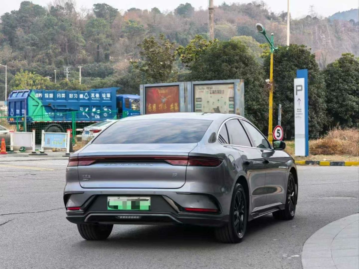 比亞迪 漢  2024款 DM-i 121KM領(lǐng)航榮耀版圖片