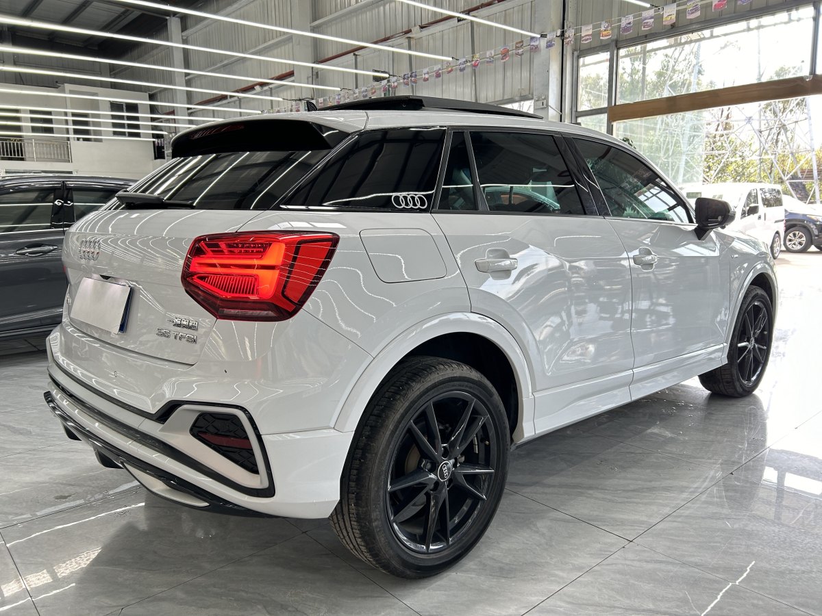 奧迪 奧迪Q2L  2022款 35 TFSI 進取致雅型圖片