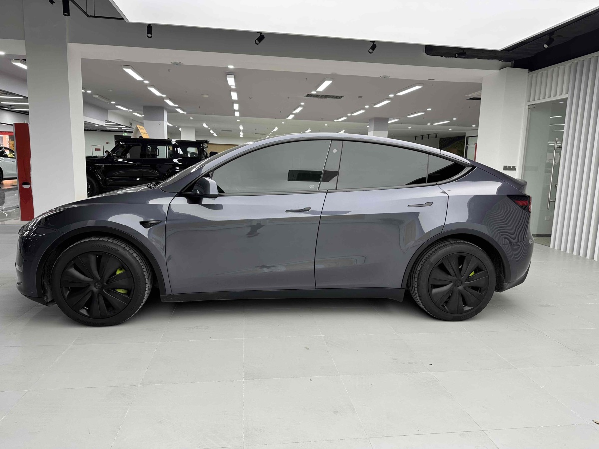 2022年3月特斯拉 Model Y  2021款 改款 標(biāo)準續(xù)航后驅(qū)升級版