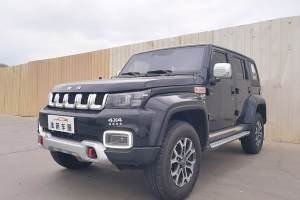 BJ40 北京 2.0T 自動(dòng)四驅(qū)城市獵人版?zhèn)b客型