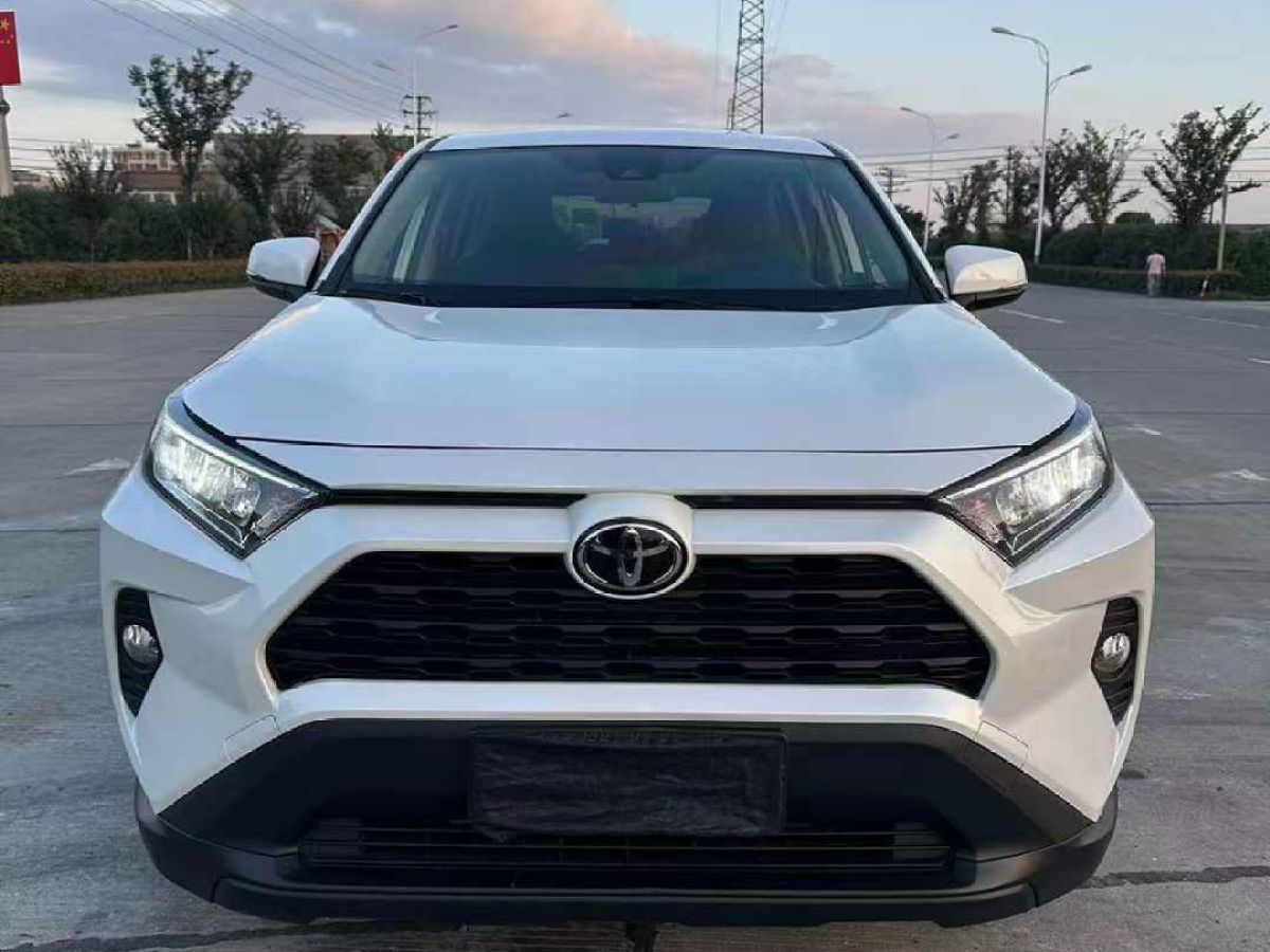 2021年8月豐田 RAV4榮放  2021款 2.0L CVT四驅(qū)尊貴版