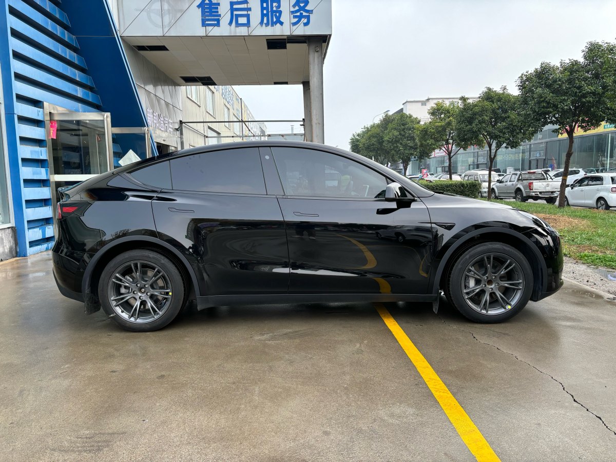 特斯拉 Model 3  2023款 煥新版 后輪驅(qū)動圖片