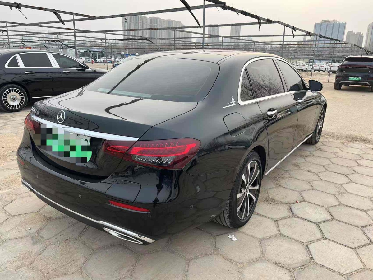 奔馳 奔馳E級(jí)新能源  2021款 E 350 e L 插電式混合動(dòng)力轎車(chē)圖片