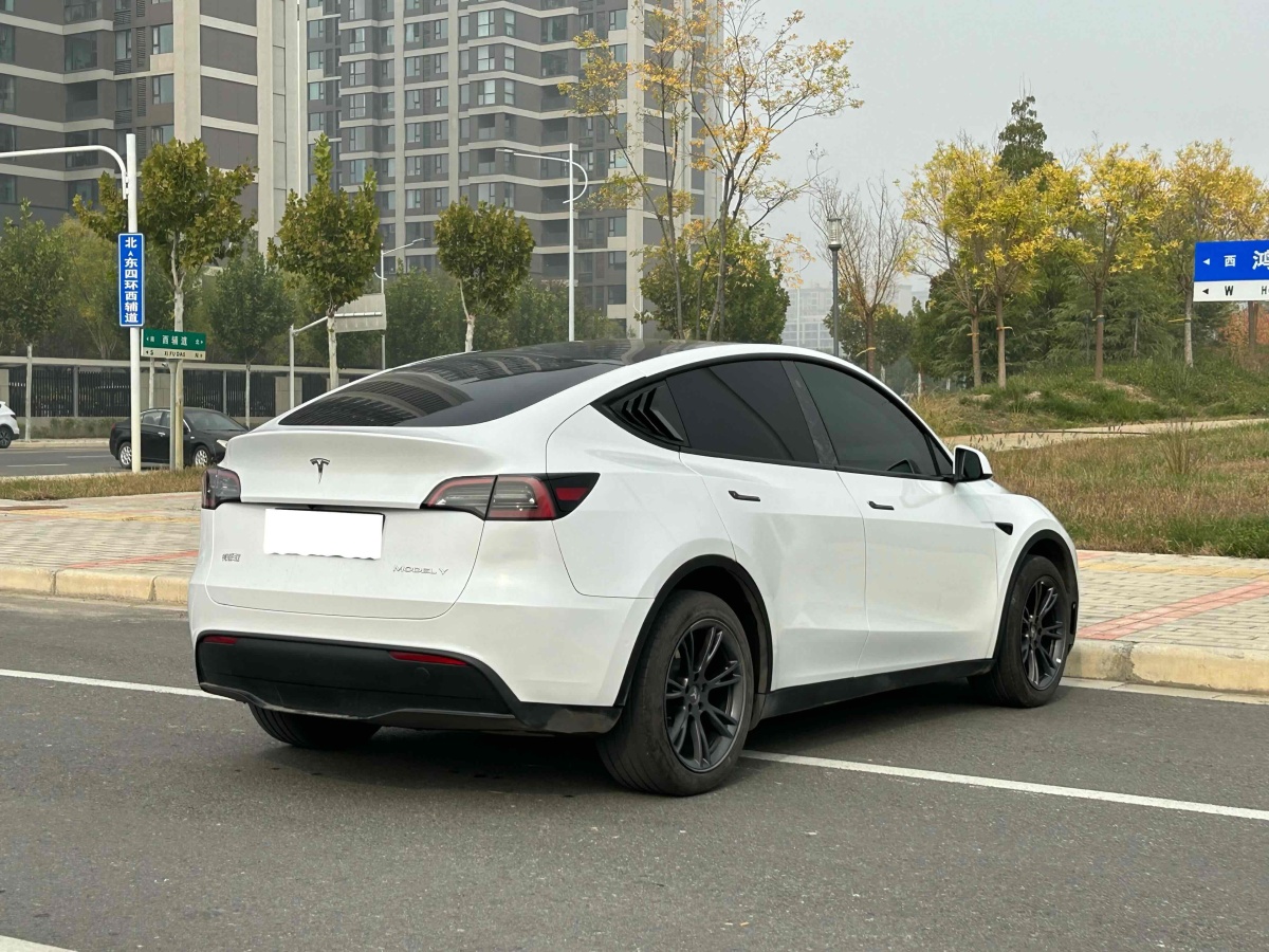 特斯拉 Model 3  2023款 煥新版 后輪驅(qū)動圖片