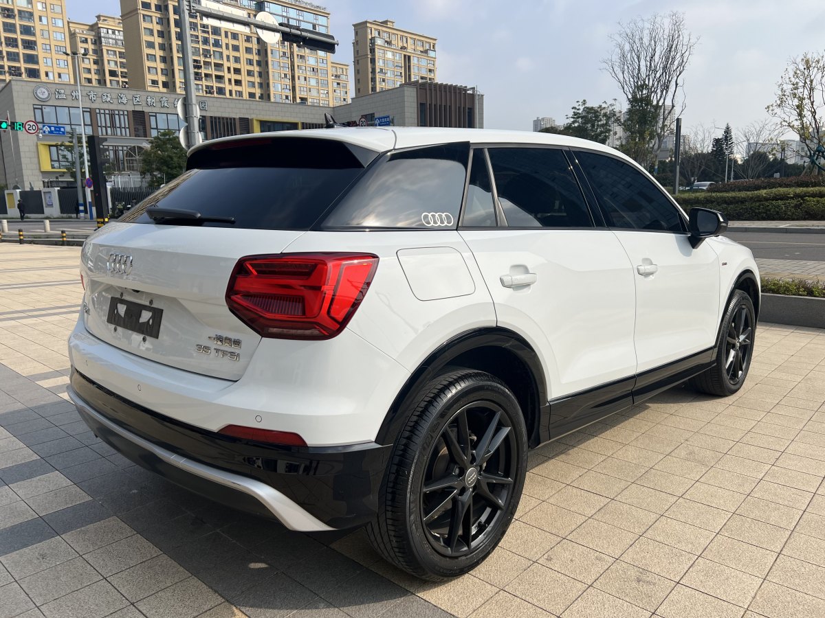 奧迪 奧迪Q2L  2024款 35TFSI 時(shí)尚動(dòng)感型圖片