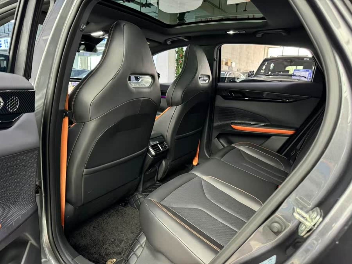 長安 長安UNI-V  2024款 1.5T 尊貴型圖片