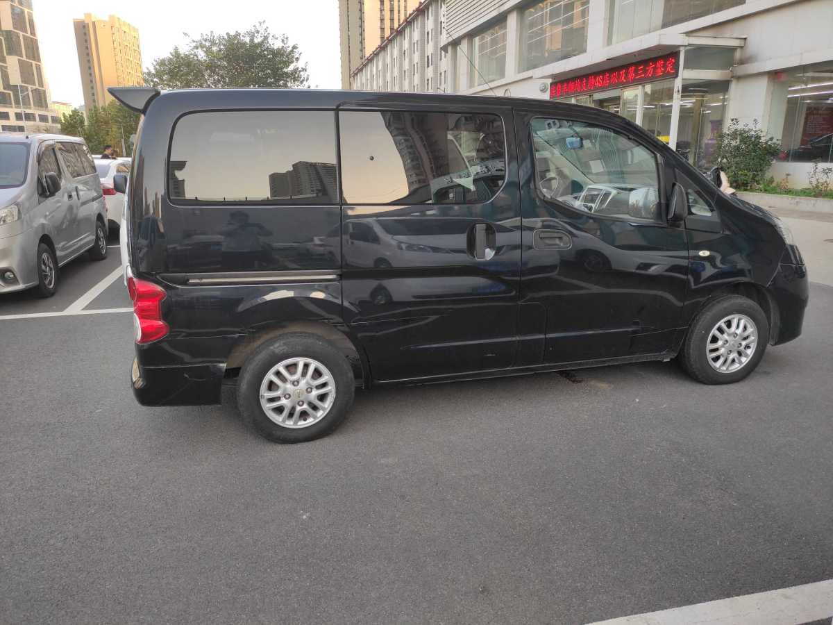 日產(chǎn) NV200  2016款 改款 1.6L 手動豪華型圖片