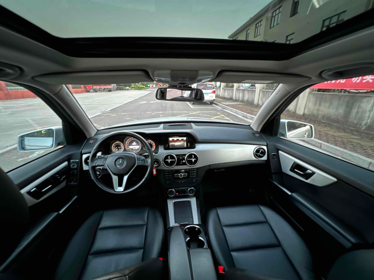2014年1月奔驰 奔驰GLK级  2013款 GLK 300 4MATIC 动感天窗型