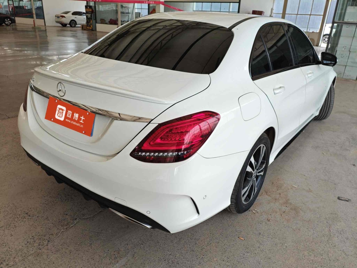 奔馳 奔馳C級(jí)  2019款 改款 C 260 L 運(yùn)動(dòng)版圖片
