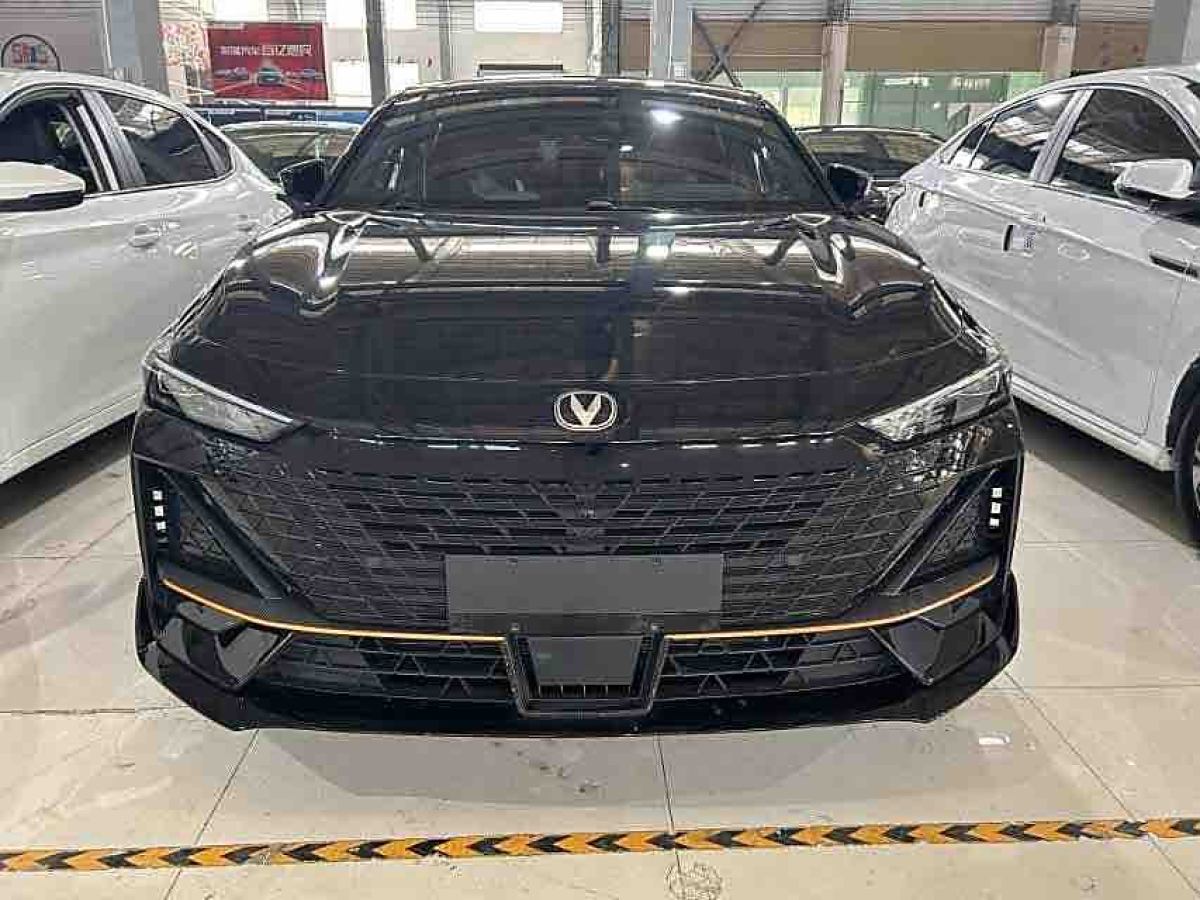 長安 長安UNI-V  2022款 1.5T 運動版圖片