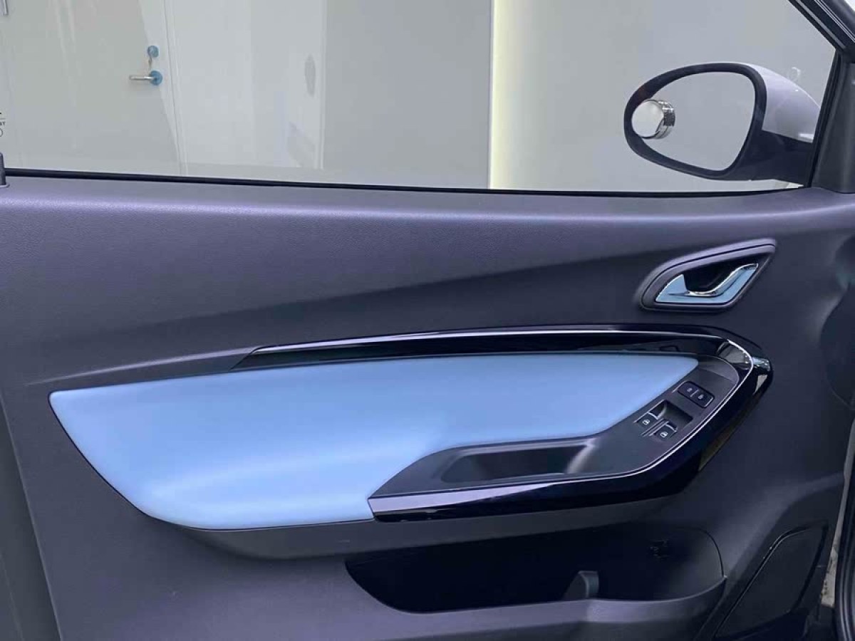 奇瑞 eQ1  2022款 甜粉款 半糖版 磷酸鐵鋰 30kW 301km圖片