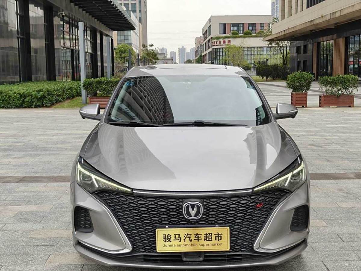 長(zhǎng)安 逸動(dòng)  2020款 PLUS 藍(lán)鯨NE 1.4T GDI DCT旗艦型圖片