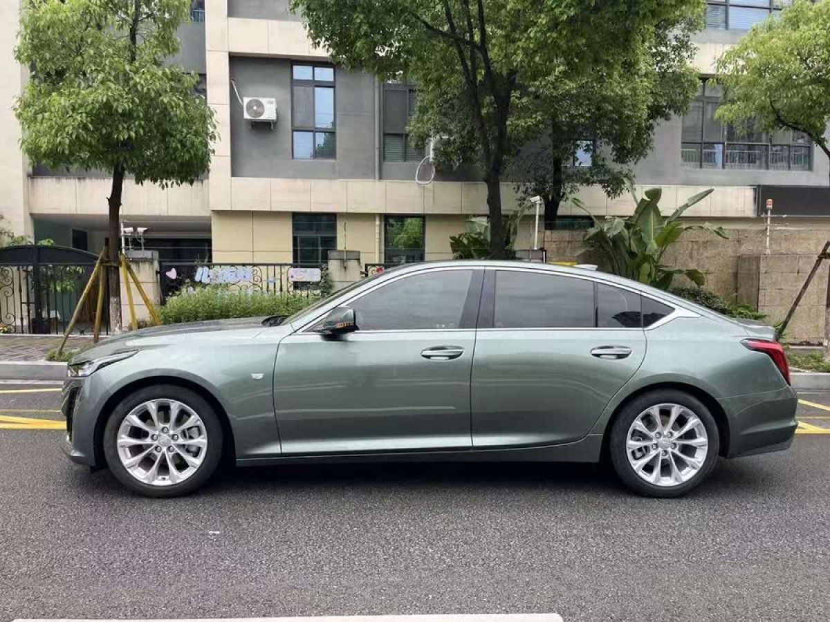 凱迪拉克 CT5  2023款 28T 豪華型（標(biāo)準(zhǔn)版）圖片