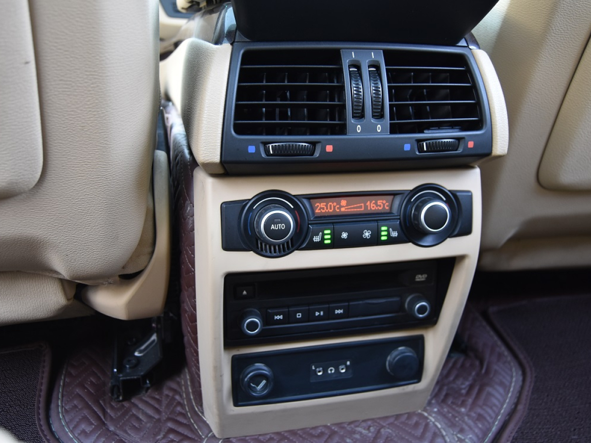 2008年9月宝马 宝马X5  2008款 xDrive48i领先型
