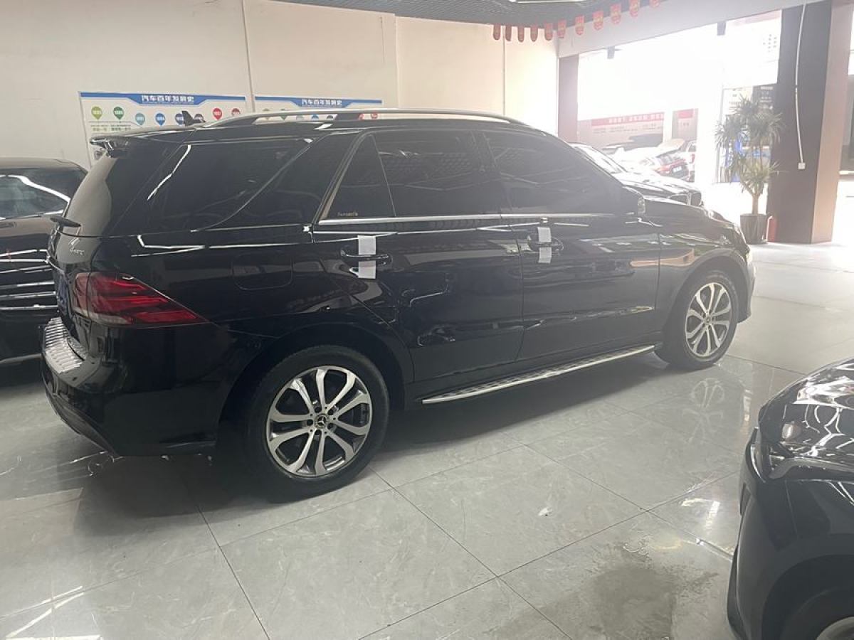 奔馳 奔馳GLE  2016款 GLE 320 4MATIC 豪華型圖片