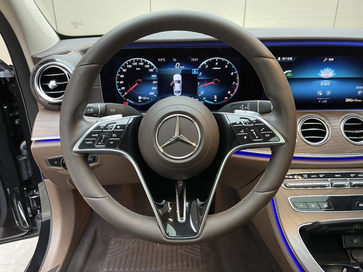 奔馳 奔馳E級(jí)  2021款 改款 E 300 L 時(shí)尚型圖片