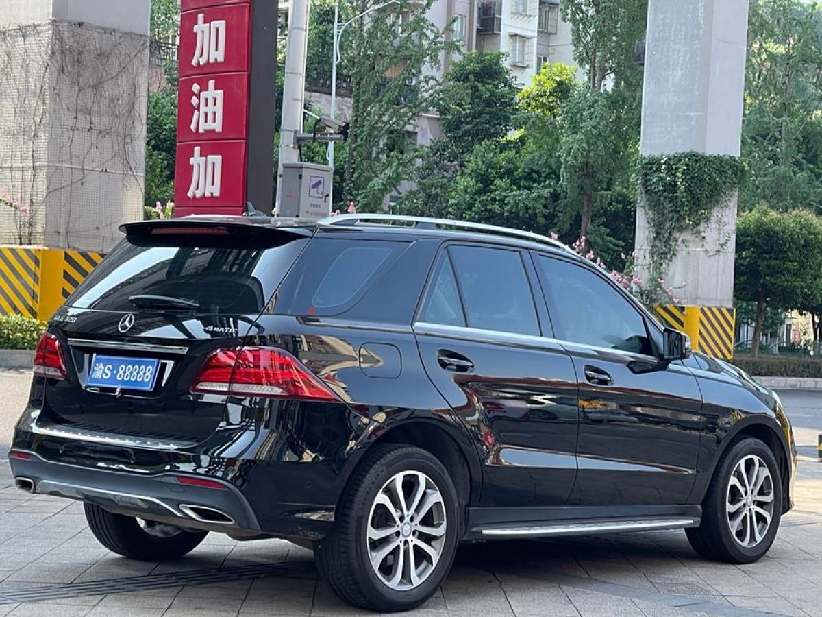 奔馳 奔馳GLE  2016款 GLE 320 4MATIC 豪華型圖片