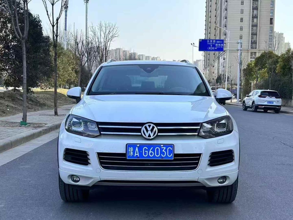 大眾 途銳  2014款 3.0TSI 黑色探險(xiǎn)者圖片