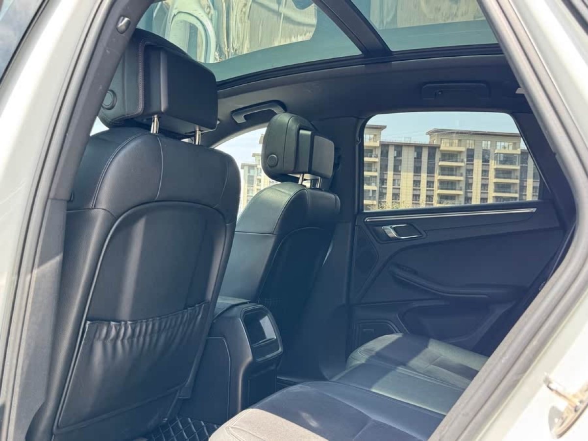 保時(shí)捷 Macan  2014款 Macan 2.0T圖片