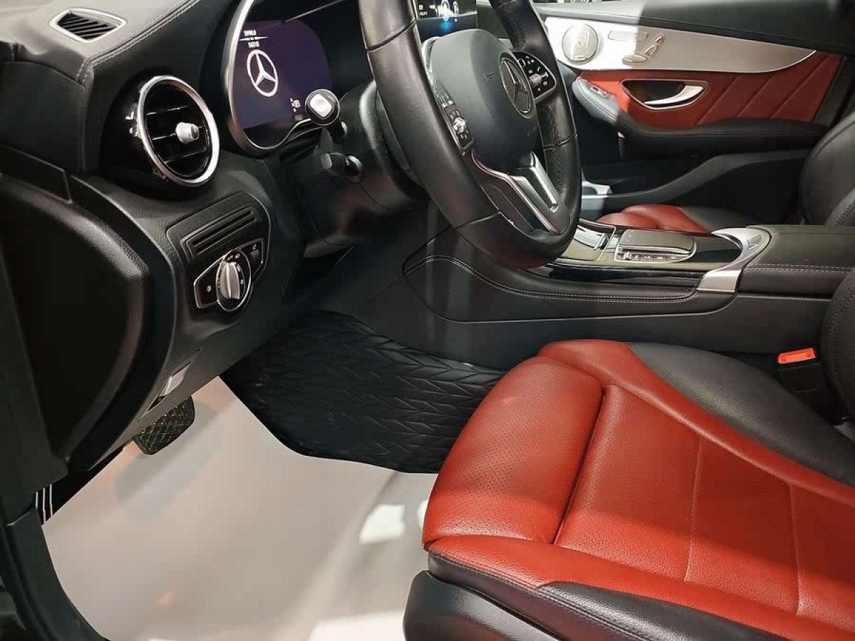 奔馳 奔馳GLC  2021款 GLC 260 4MATIC 轎跑SUV圖片