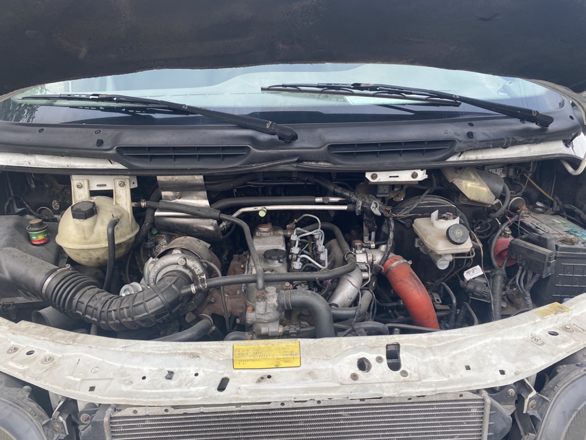 福特 经典全顺  2013款 2.8T柴油普通型短轴中顶JX493ZLQ3A图片