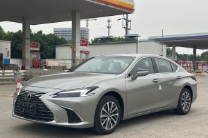 ES 雷克薩斯 200 臻享版
