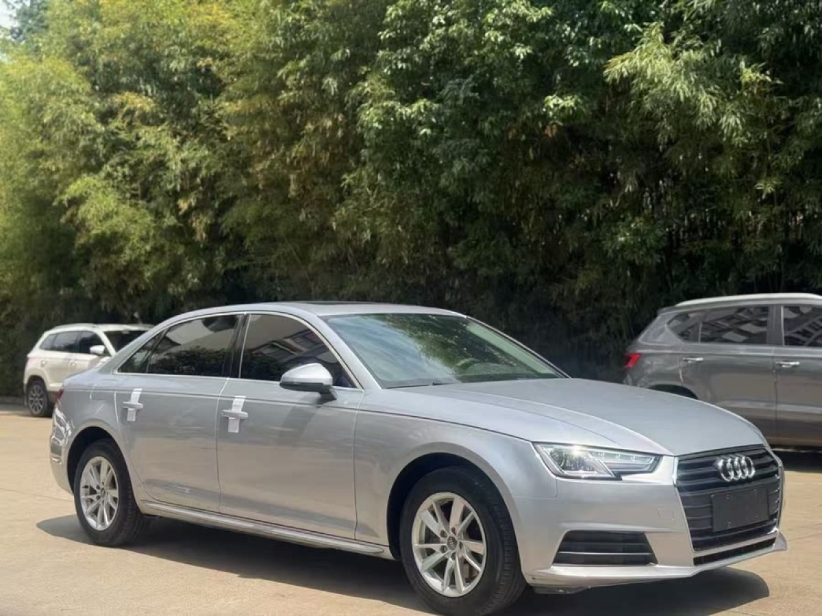 奧迪 奧迪A4L  2017款 40 TFSI 進(jìn)取型圖片