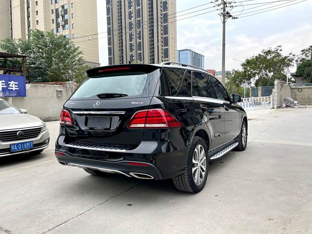 奔馳 奔馳GLE  2016款 GLE 320 4MATIC 豪華型圖片