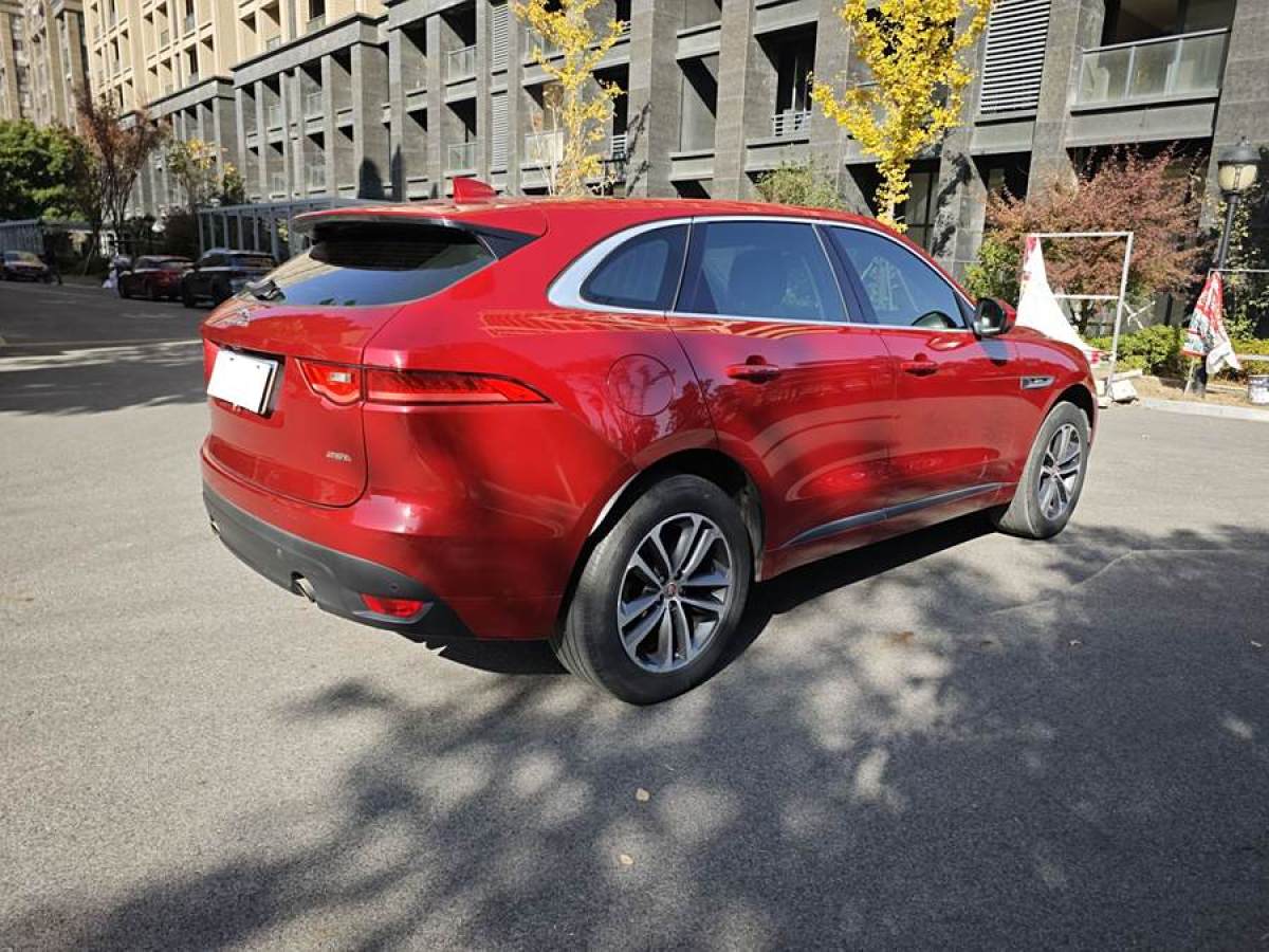 捷豹 F-PACE  2016款 2.0T 兩驅(qū)R-Sport運(yùn)動(dòng)版圖片