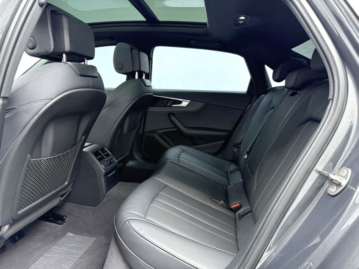 奧迪 奧迪A4L  2023款 40 TFSI 豪華動感型圖片