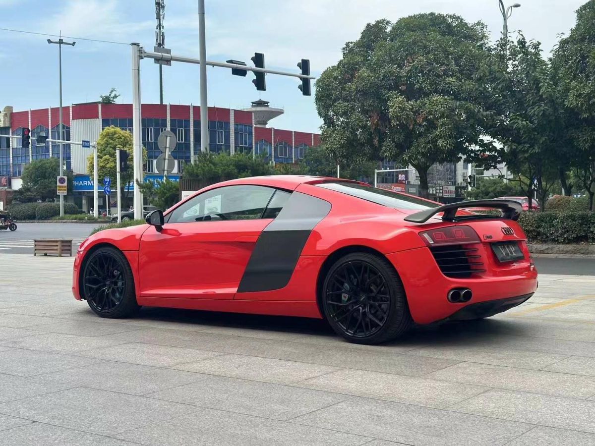 奧迪 奧迪R8  2011款 Spyder 5.2 FSI quattro圖片