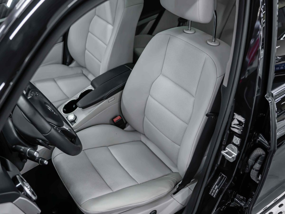 奔馳 奔馳GLK級(jí)  2014款 GLK 260 4MATIC 動(dòng)感型圖片
