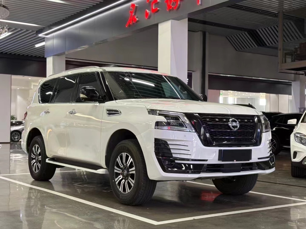 日產(chǎn) 途樂(lè)  2018款 4.0L 旗艦型圖片