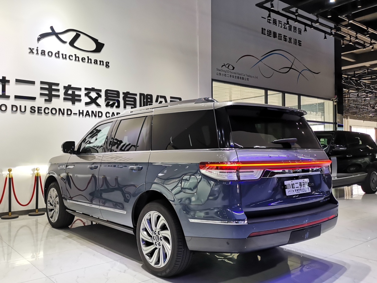 林肯 領(lǐng)航員  2022款 3.5T 尊耀版圖片