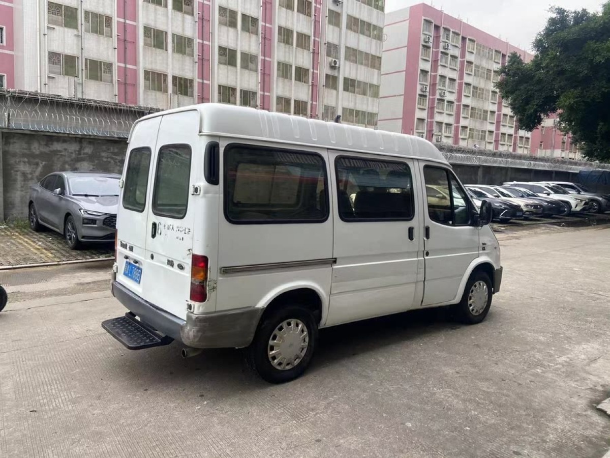 福特 經(jīng)典全順  2016款 2.8T柴油短軸6座中頂多功能車JX493ZLQ4圖片