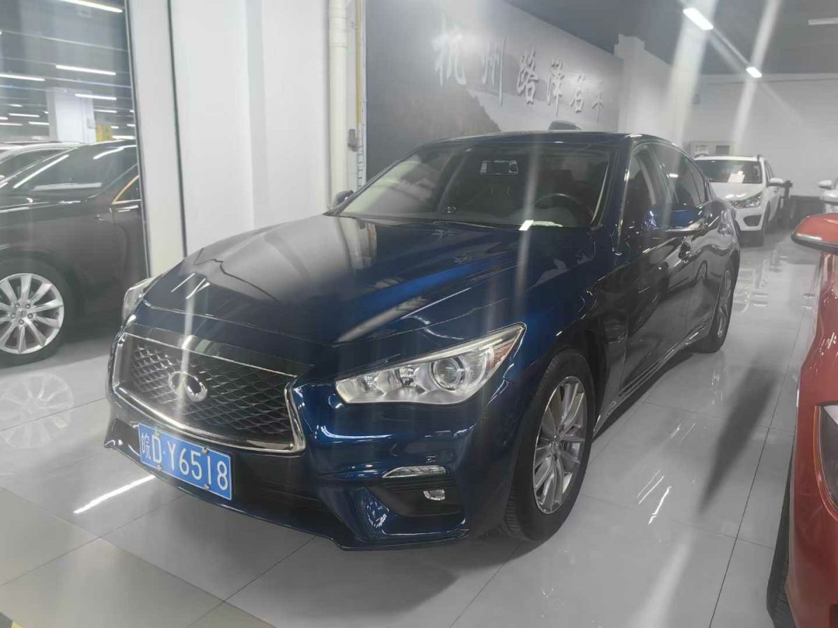 英菲尼迪 Q70  2019款 Q70L 2.0T 奢華版圖片