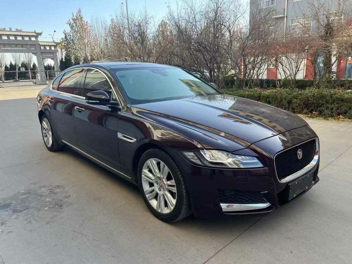 捷豹 XF  2018款 XF Sportbrake 2.0T 250PS 兩驅(qū)風(fēng)華版圖片