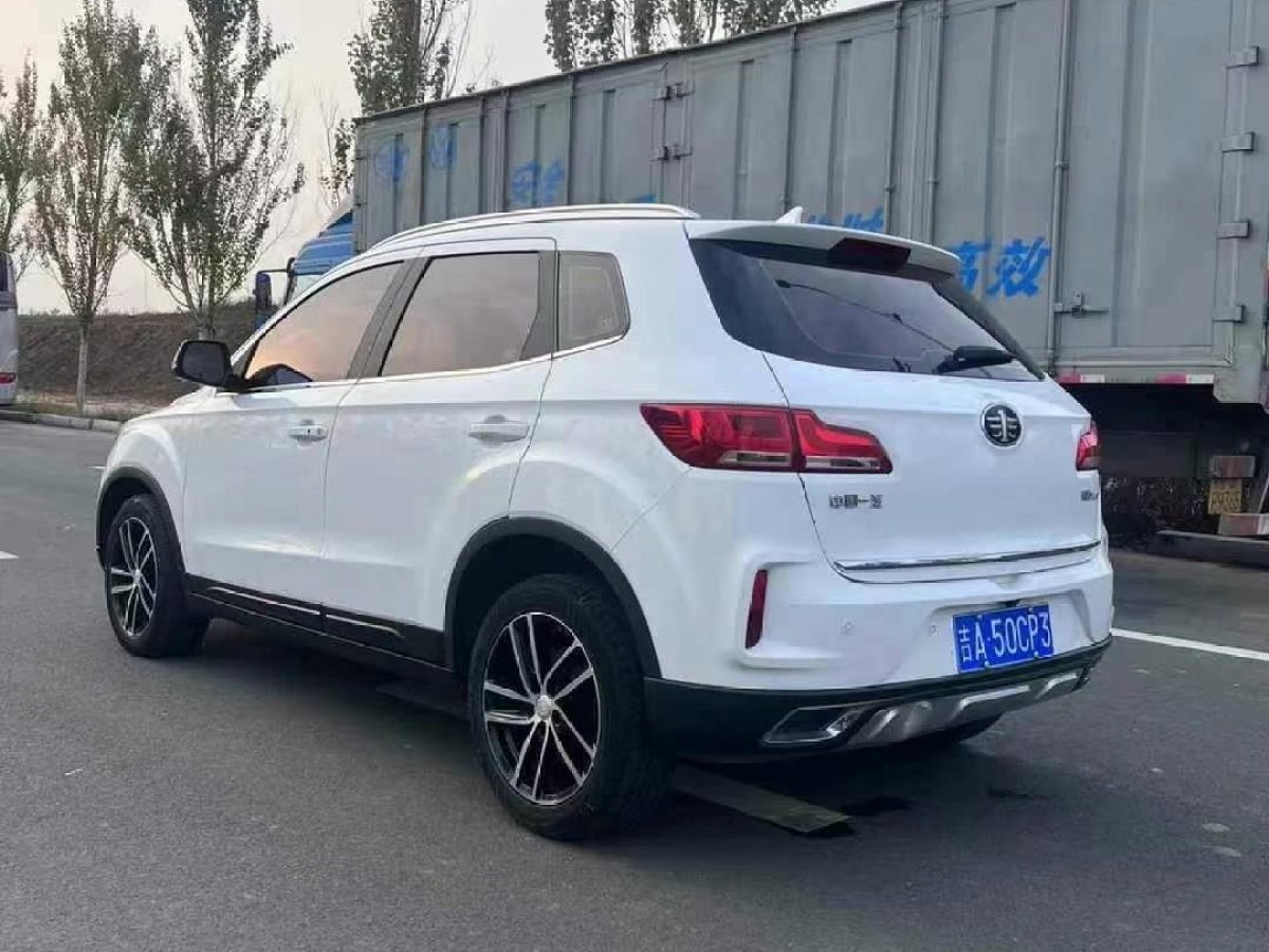 奔騰 X40  2017款 1.6L 自動(dòng)尊享型圖片