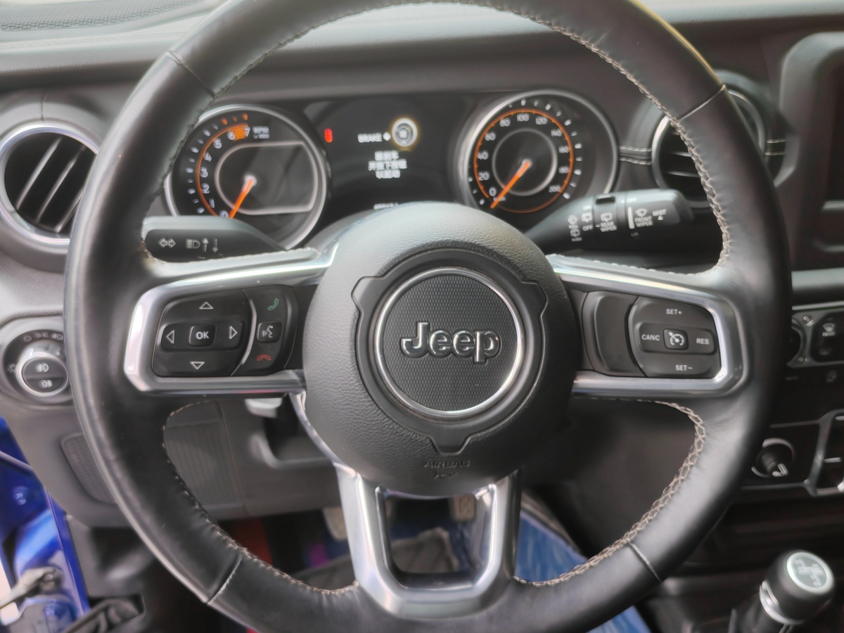 Jeep 牧馬人  2018款 2.0T Sahara 四門版圖片