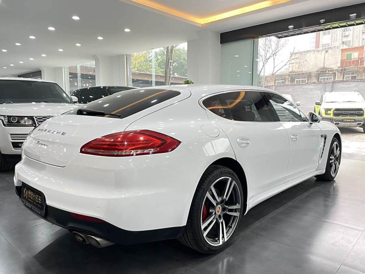 保時(shí)捷 Panamera  2014款 Panamera 4 Executive 3.0T圖片