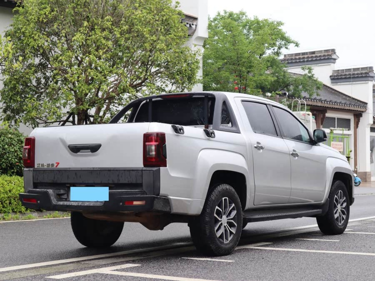 江鈴 域虎7  2020款 2.0T柴油手動兩驅(qū)舒享版短軸國VI JX4D20A6L圖片