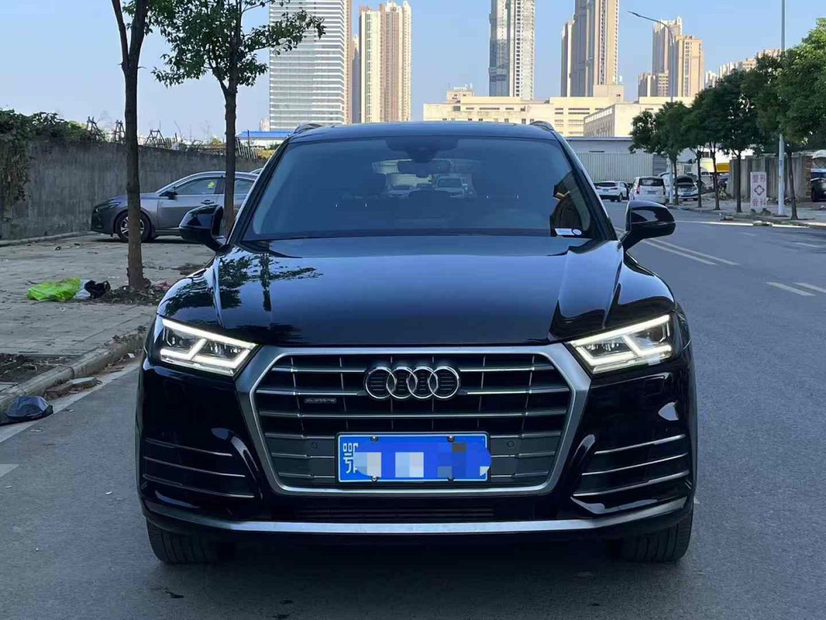 奧迪 奧迪Q3  2020款 35 TFSI 進(jìn)取動(dòng)感型圖片