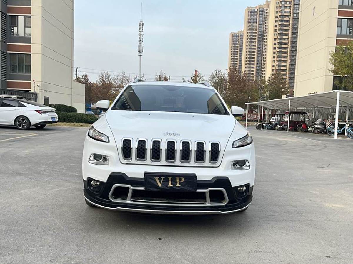 Jeep 自由光  2017款 2.4L 領(lǐng)先版圖片