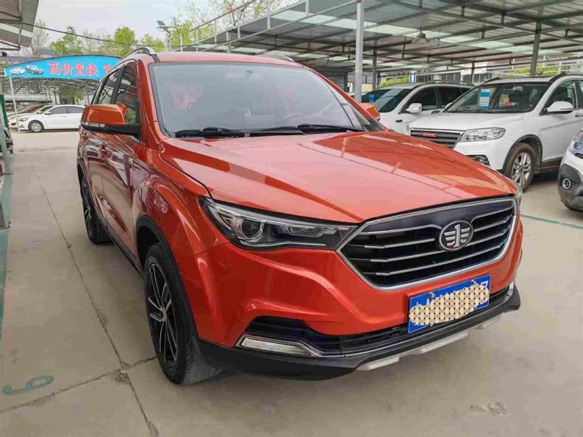 奔騰 X40  2017款 1.6L 自動豪華型圖片