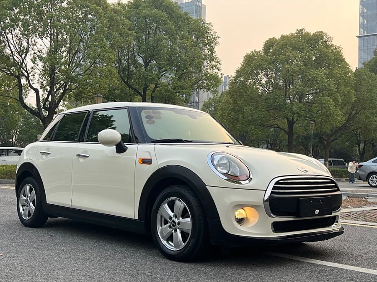 MINI MINI  2016款 1.2T ONE 五門版圖片