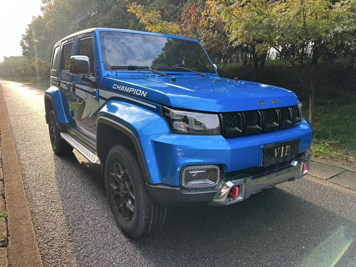 北京 BJ40  2019款  PLUS 2.3T 自動四驅(qū)尊享版 國VI圖片