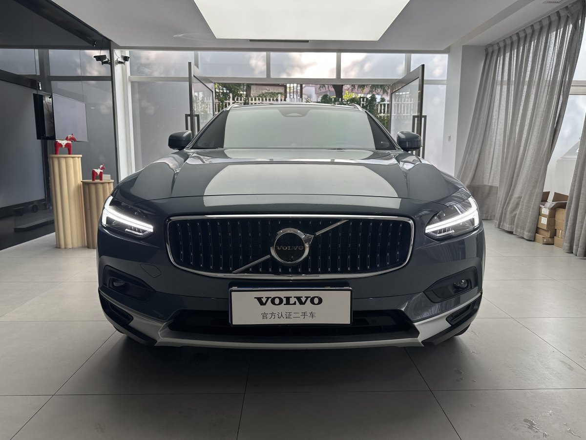 沃爾沃 V90  2023款 Cross Country B5 AWD 智尊版圖片